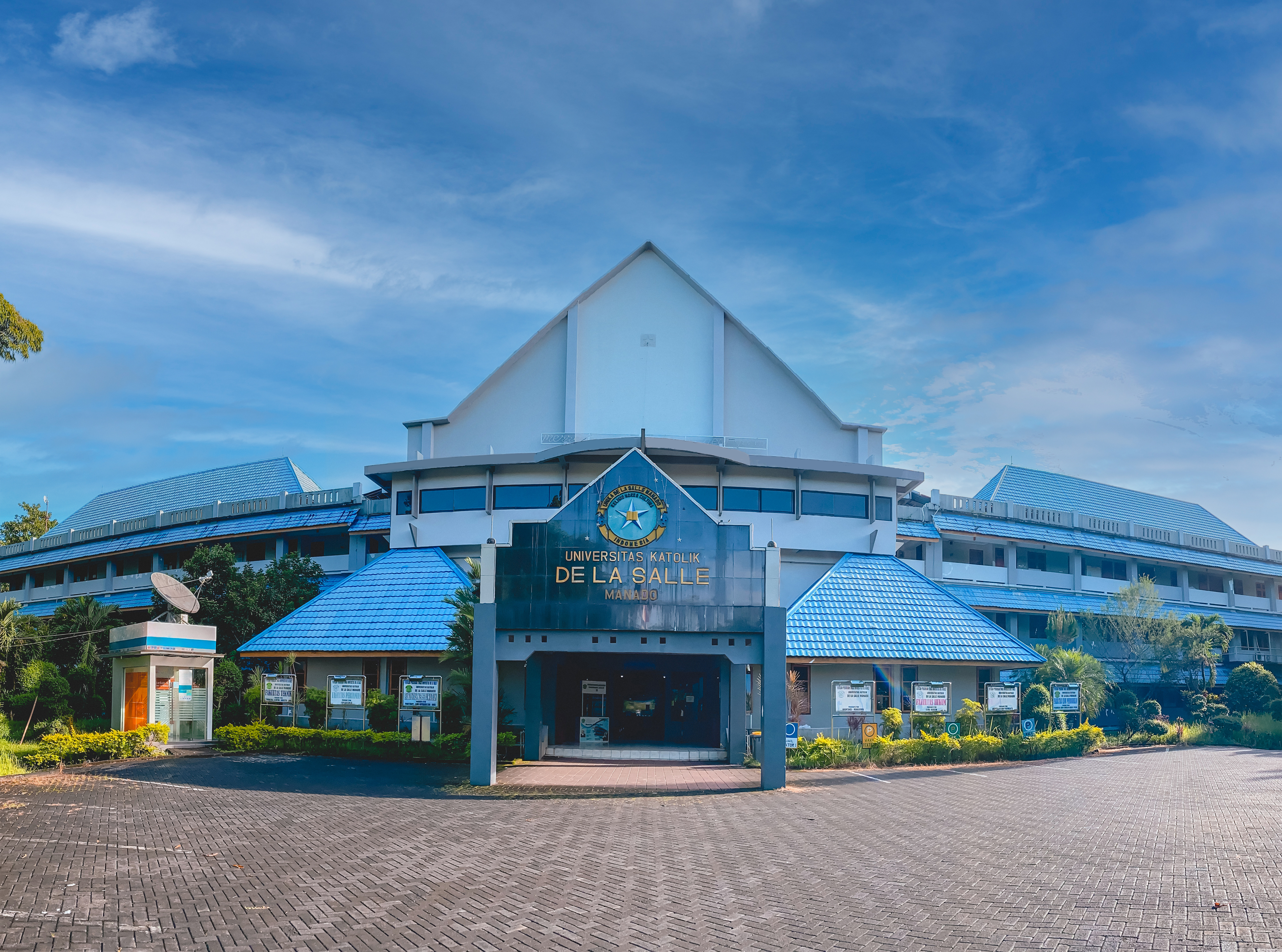 Gedung Utama FK UKDLSM